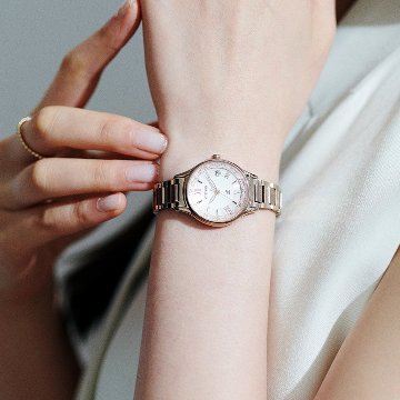 EC1164-53W クロスシー【ノベルティ付・国内正規品･ｷﾞﾌﾄ包装･ベルト調整無料】腕時計 レディース ｿｰﾗｰ電波 北川景子さん着用CMモデルの色違いの画像