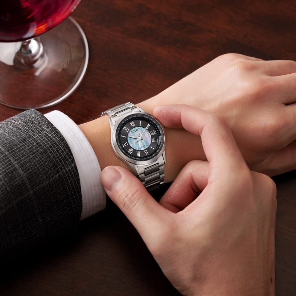 CB1110-70W ｴｸｼｰﾄﾞ【ﾉﾍﾞﾙﾃｨ付・国内正規品・ｷﾞﾌﾄ包装･ﾍﾞﾙﾄ調整無料】腕時計 ﾒﾝｽﾞ ｿｰﾗｰ電波 限定の画像