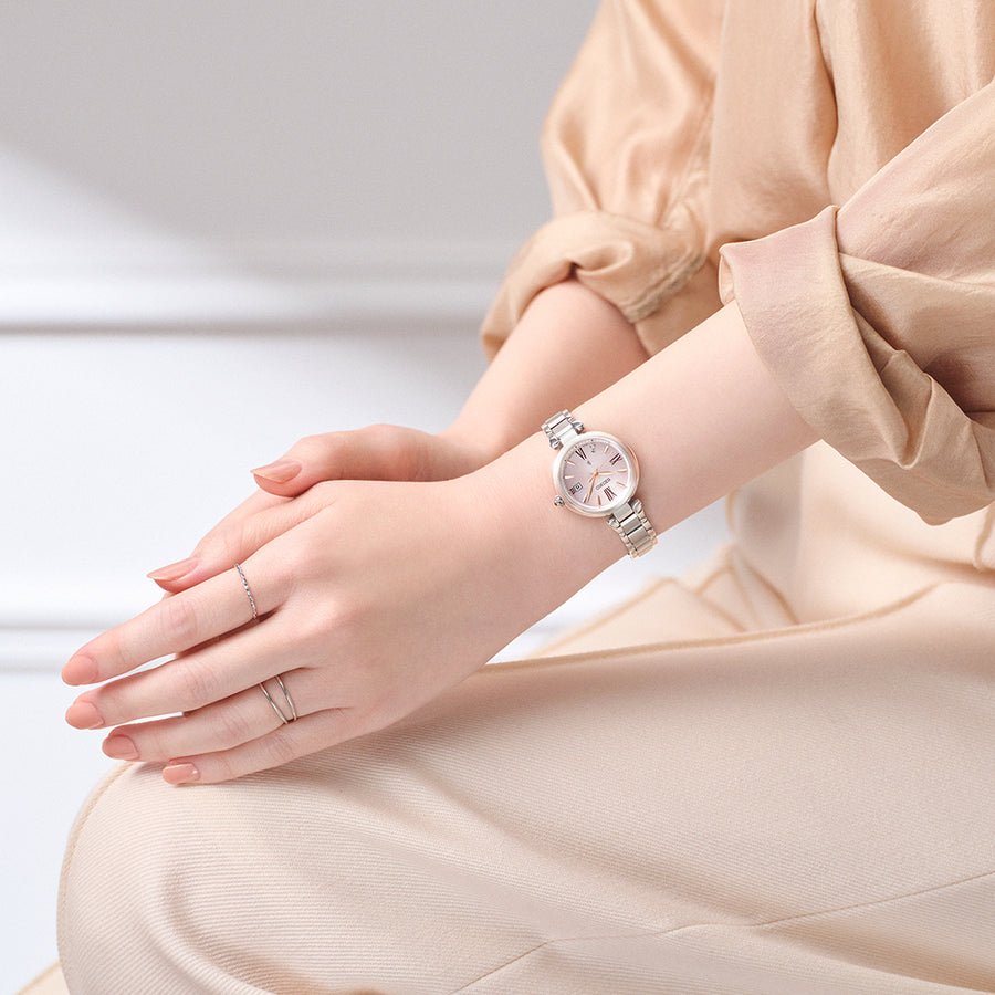 SSQW081 ｾｲｺｰﾙｷｱ【ﾉﾍﾞﾙﾃｨ付・ｷﾞﾌﾄ包装･ﾍﾞﾙﾄ調整無料･新品正規品】ｿｰﾗｰ電波　ﾚﾃﾞｨｰｽ腕時計　2024池田エライザさん広告モデルの画像