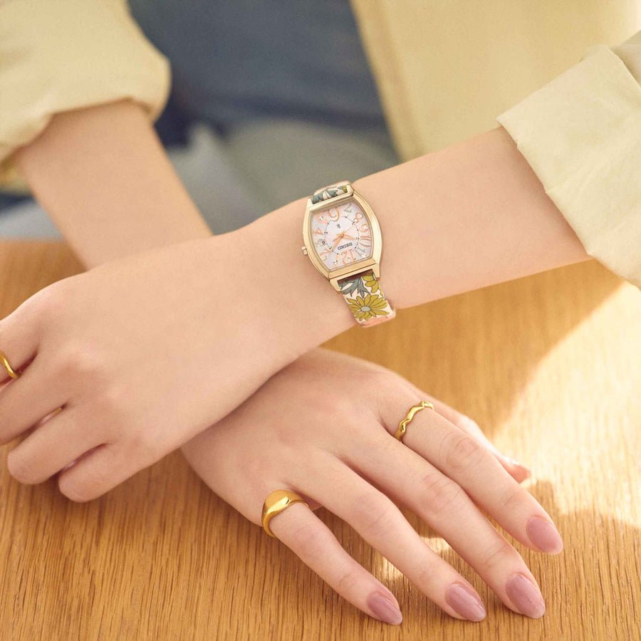 SSQW104 ｾｲｺｰﾙｷｱ【ﾉﾍﾞﾙﾃｨ付・ｷﾞﾌﾄ包装･ﾍﾞﾙﾄ調整無料･新品正規品】ｿｰﾗｰ電波 ﾚﾃﾞｨｰｽ腕時計 限定の画像