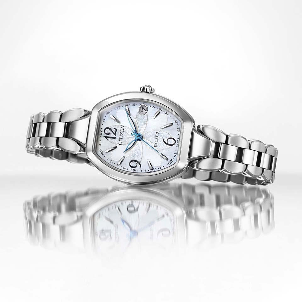 ES9480-56W ｴｸｼｰﾄﾞ【ﾉﾍﾞﾙﾃｨ付・国内正規品・ｷﾞﾌﾄ包装･ﾍﾞﾙﾄ調整無料】腕時計 ﾚﾃﾞｨｰｽ ｿｰﾗｰ電波の画像