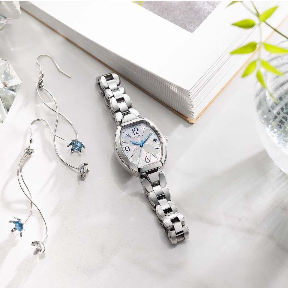 ES9480-56W ｴｸｼｰﾄﾞ【ﾉﾍﾞﾙﾃｨ付・国内正規品・ｷﾞﾌﾄ包装･ﾍﾞﾙﾄ調整無料】腕時計 ﾚﾃﾞｨｰｽ ｿｰﾗｰ電波の画像