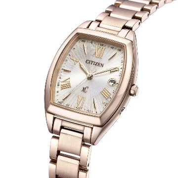 ES9395-53A クロスシー【ノベルティ付・国内正規品・ｷﾞﾌﾄ包装･ベルト調整無料】ｿｰﾗｰ電波 レディース腕時計の画像
