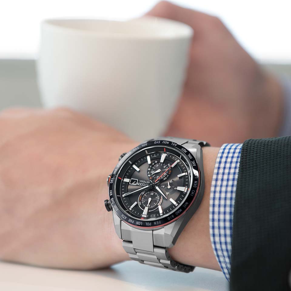 AT8189-61E アテッサ【ノベルティ付・ｷﾞﾌﾄ包装･ベルト調整無料・国内正規品】腕時計 メンズ ソーラー電波 限定 JAXAの画像