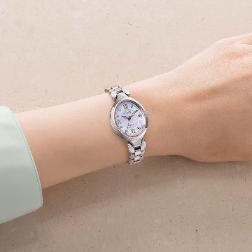 ES9515-53N ｴｸｼｰﾄﾞ【ﾉﾍﾞﾙﾃｨ付・国内正規品・ｷﾞﾌﾄ包装･ﾍﾞﾙﾄ調整無料】腕時計 ﾚﾃﾞｨｰｽ ｿｰﾗｰ電波の画像