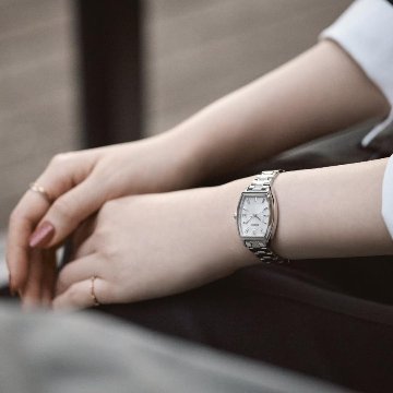 SWFH143 ｾｲｺｰｾﾚｸｼｮﾝ【ノベルティ付・ｷﾞﾌﾄ包装･ﾍﾞﾙﾄ調整無料・国内正規品】レディス ソーラー電波 腕時計の画像