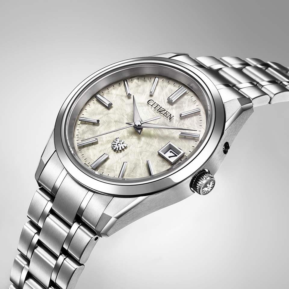 AQ4100-57C 〇The CITIZEN 30周年記念 限定モデル【ベルト調整無料･国内正規品】腕時計 メンズ ソーラー 限定の画像