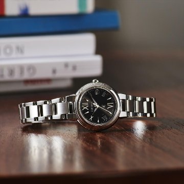 ES9430-89E　クロスシー【ノベルティ付・国内正規品】【ｷﾞﾌﾄ包装･ｻｲｽﾞ調整無料】ｿｰﾗｰ電波　レディース腕時計の画像