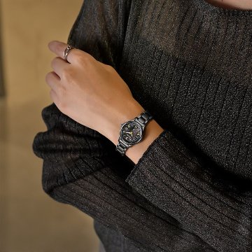 ES9495-59E ｸﾛｽｼｰ【ﾉﾍﾞﾙﾃｨ付･国内正規品･ｷﾞﾌﾄ包装･ﾍﾞﾙﾄ調整無料】ｿｰﾗｰ電波 ﾚﾃﾞｨｽ腕時計 限定の画像