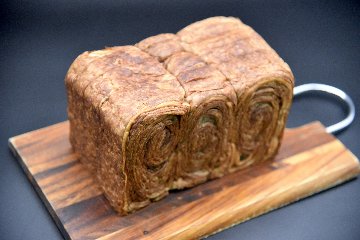 熟成クロワッサン食パン プレーン＆チョコセット（プレーン 1.5斤×1本、チョコレート 1.5斤×1本）画像