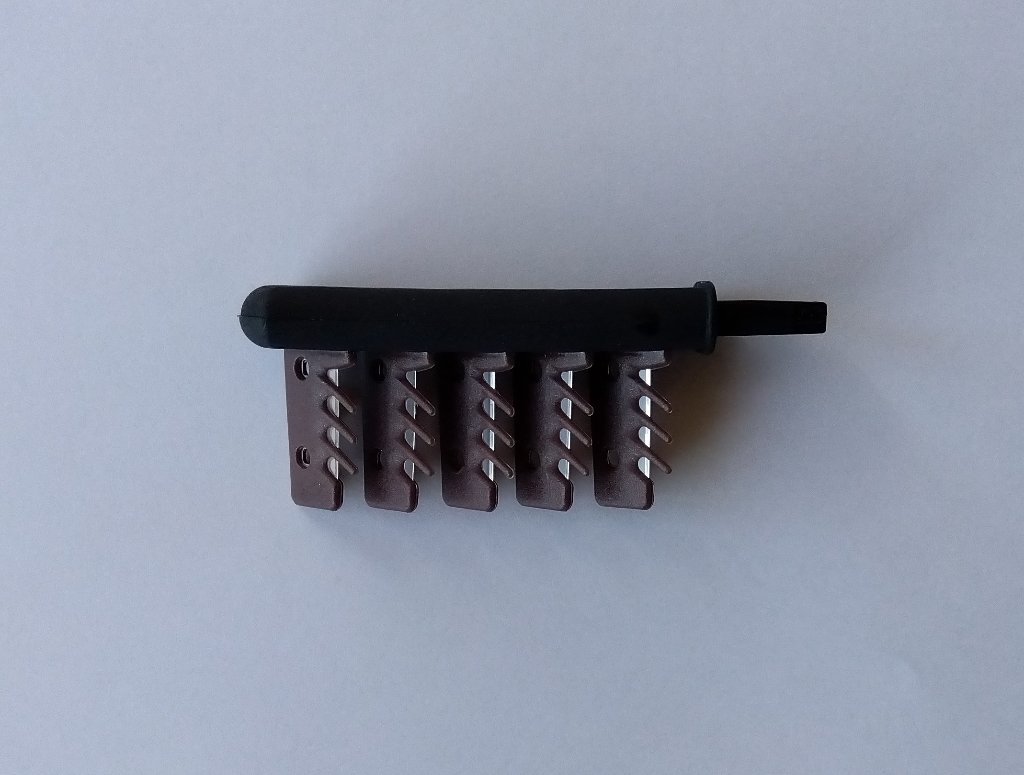 シャギーカットコーム　替刃　茶の画像