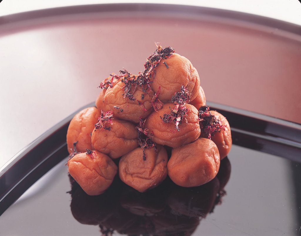 中国梅使用　かつお梅　（1ｋｇ袋入りは、のし・包装はできません）の画像