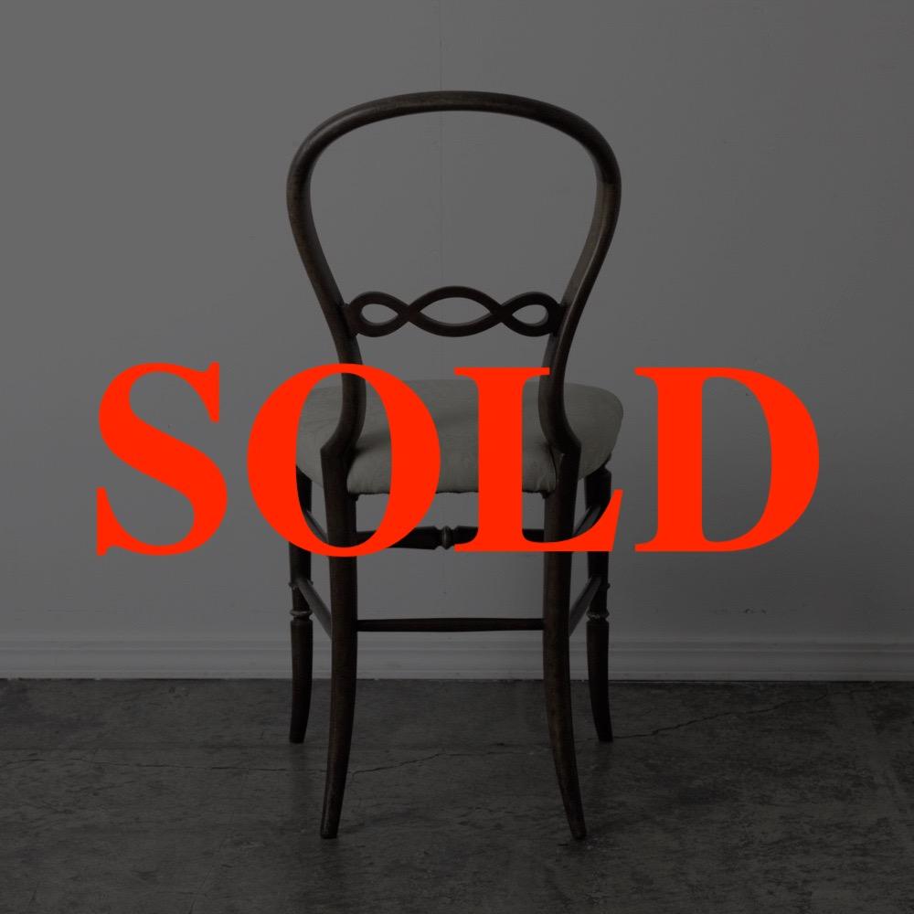 イギリス アンティーク サイドチェアの画像