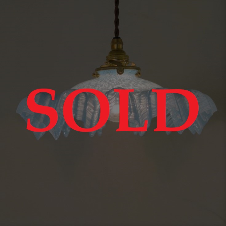 フリル＆マーブルガラスシェード ペンダントランプの画像