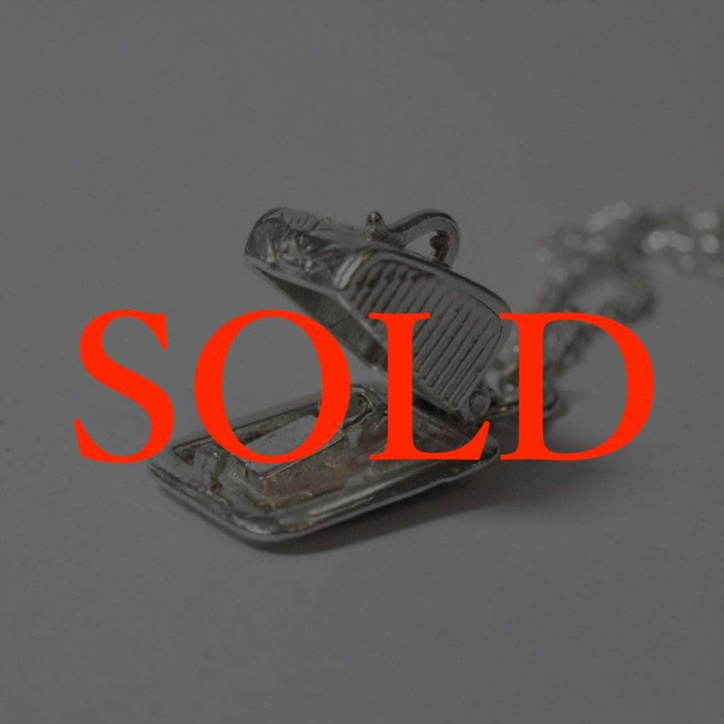 ヴィンテージ チーズディッシュ＆マウス シルバーチャーム ネックレスの画像