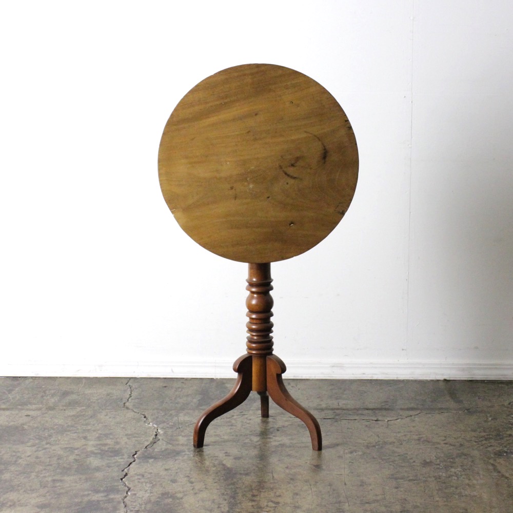 イギリス アンティーク トライポッドテーブルの画像