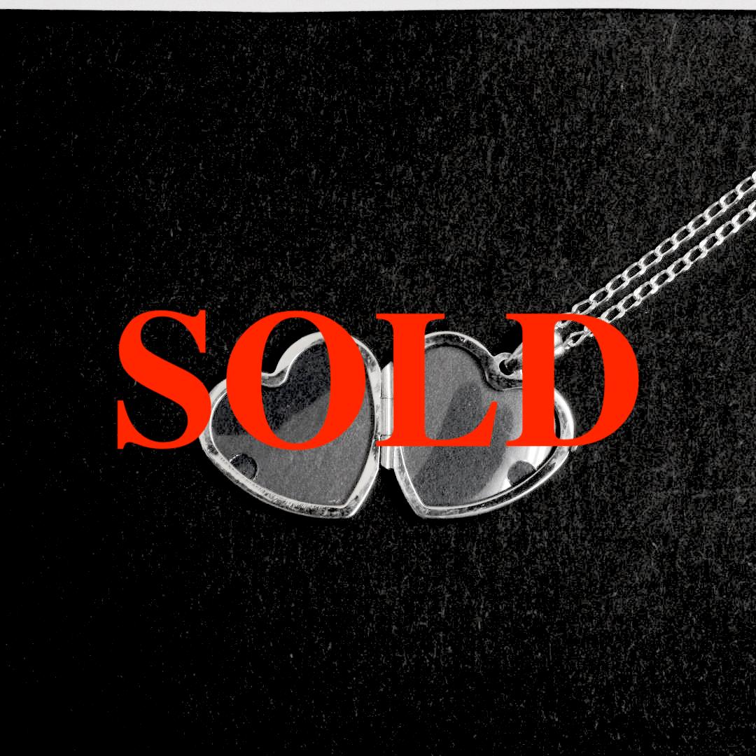 ヴィンテージ スターリングシルバー ロケットペンダントの画像