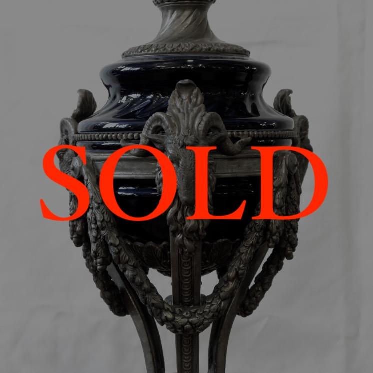 フランス セーブルスタイル テーブルランプの画像