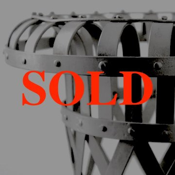 ヴィンテージ アイアン プランターカバーの画像