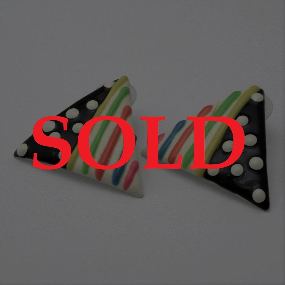 ヴィンテージ エナメル トライアングルピアスの画像