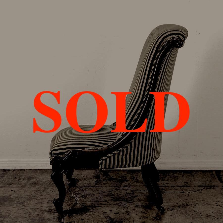 イギリス アンティーク サロンチェアの画像