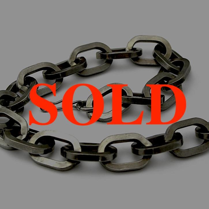 ヴィンテージ シルバーメタル チョーカーネックレスの画像