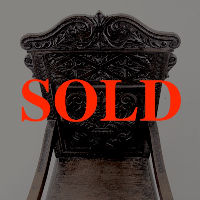 イギリス アンティーク カーバーチェアの画像