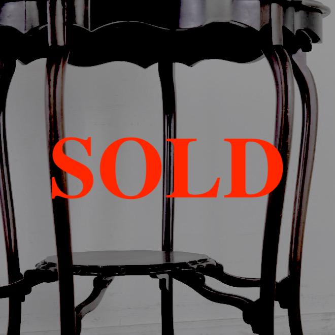 イギリス アンティーク センターテーブルの画像