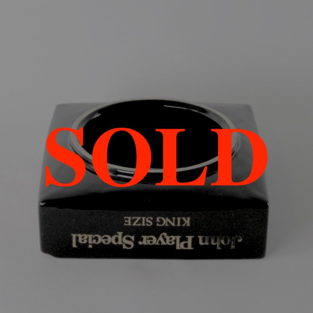 イギリス ヴィンテージ WADE パブ 灰皿の画像