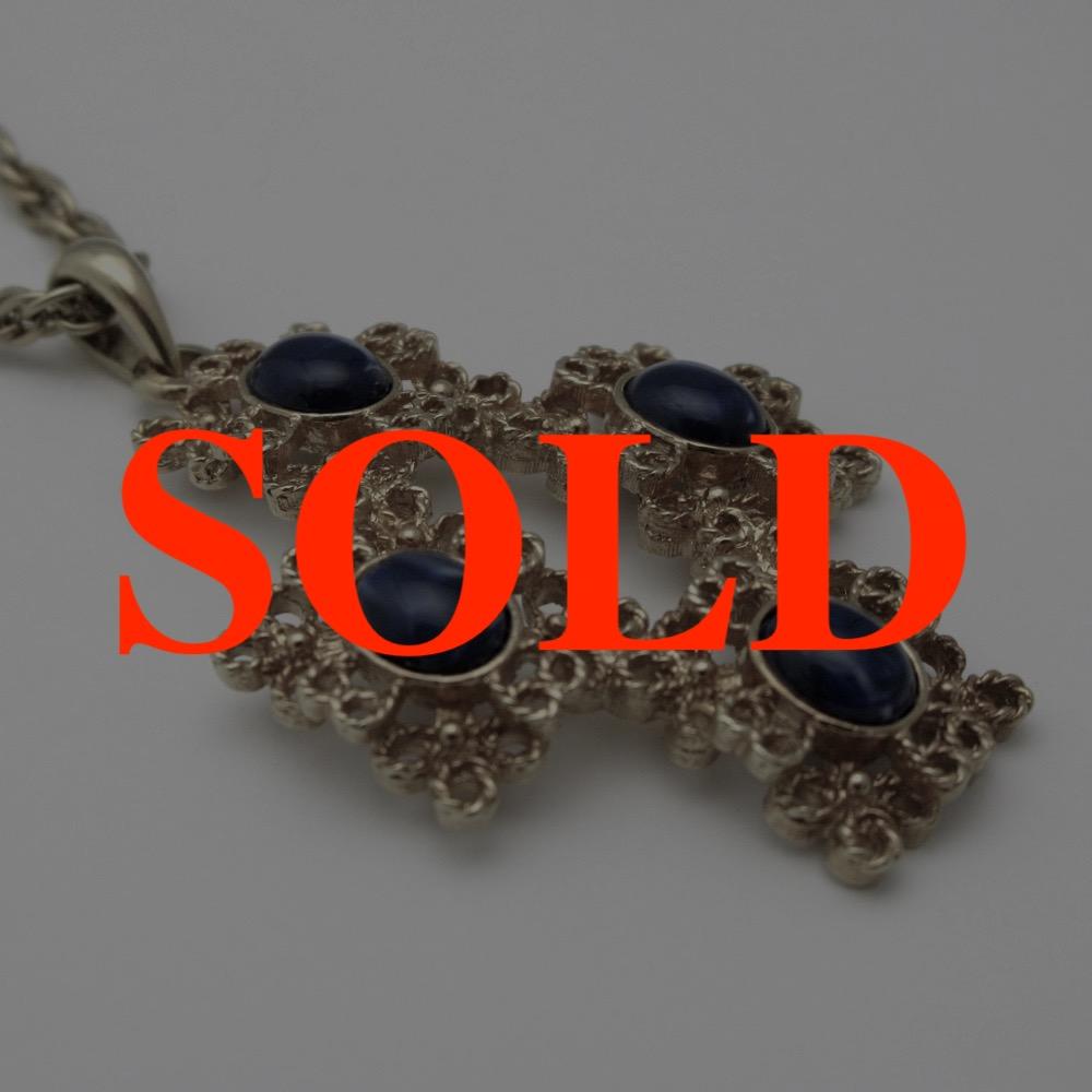 SARAH COVENTRY クロス ロングチェーン ネックレスの画像