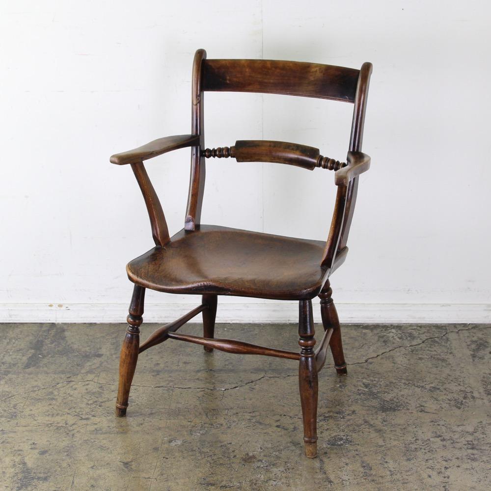 イギリス アンティーク カーバーチェアの画像