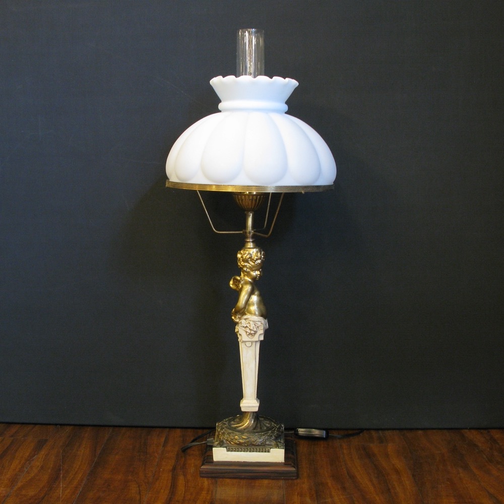 フランス アンティーク オイルランプ型 天使のテーブルランプ画像