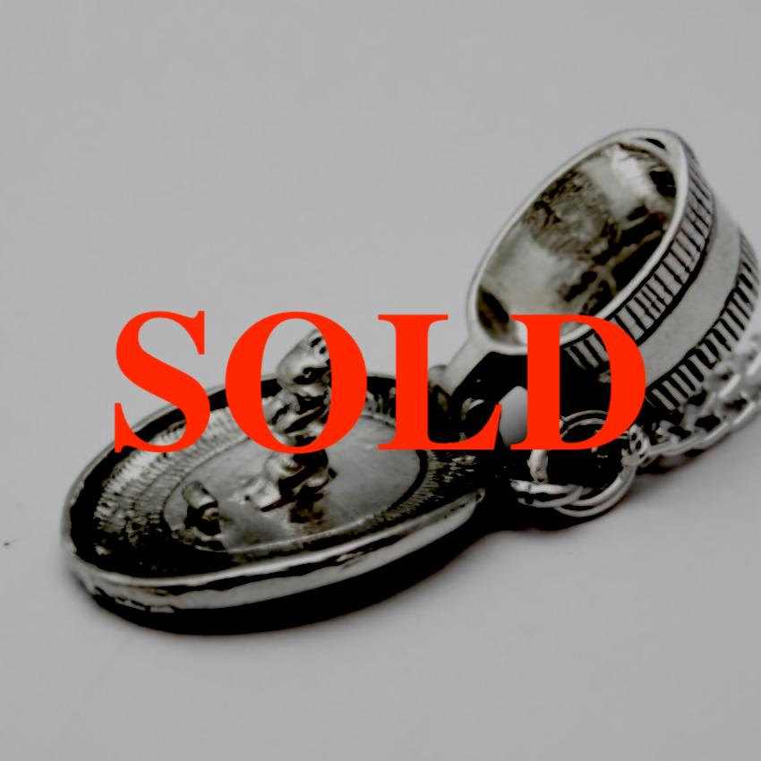 シルクハット＆うさぎ シルバーチャームネックレスの画像