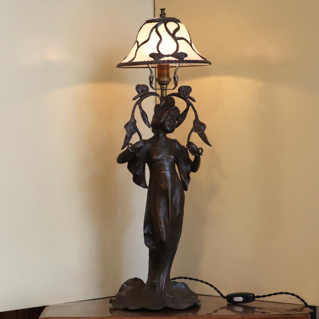 フランス アールヌーボー ブロンズ テーブルランプの画像