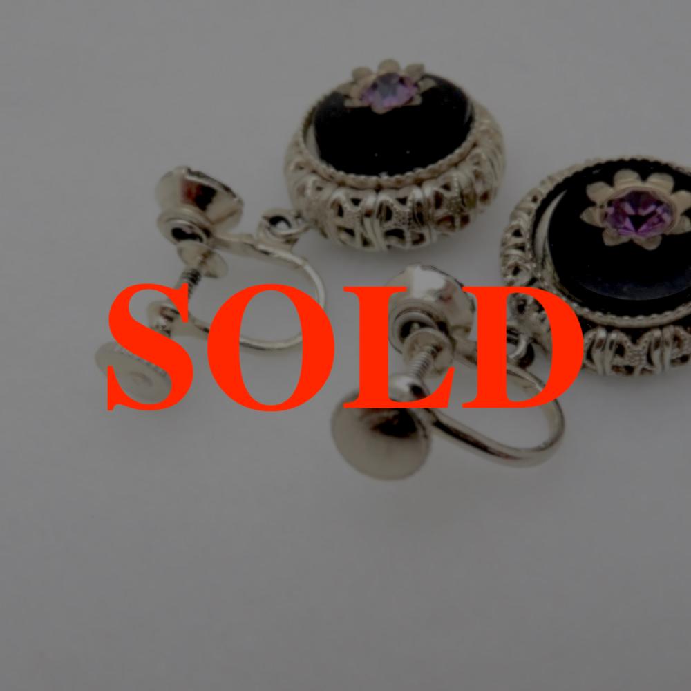 ヴィンテージ ブラック＆パープルガラス イヤリングの画像