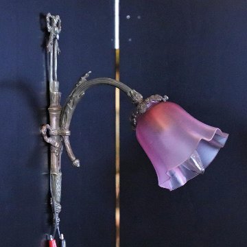 フランス アンティーク クランベリーサチネガラス ソリッドブラス ウォールランプの画像