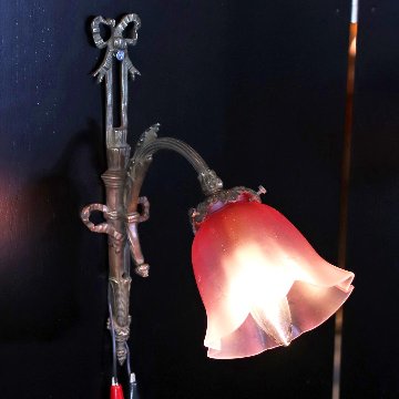 フランス アンティーク クランベリーサチネガラス ソリッドブラス ウォールランプの画像