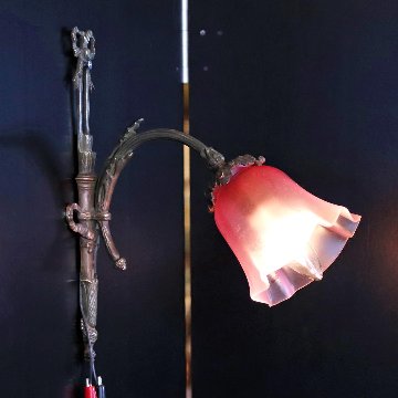 フランス アンティーク クランベリーサチネガラス ソリッドブラス ウォールランプの画像