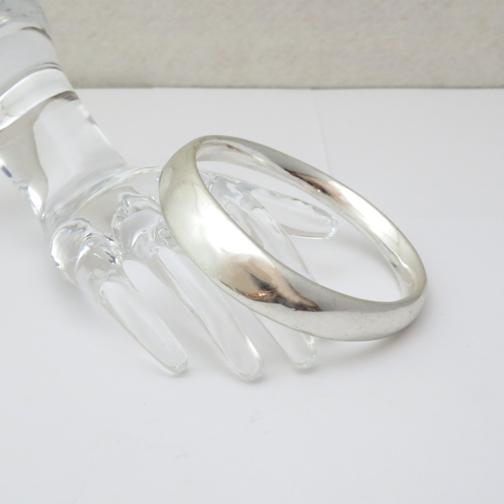 ヴィンテージ シルバーメタル バングルの画像