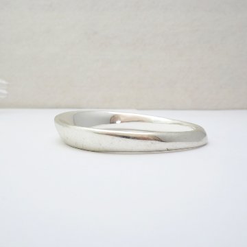 ヴィンテージ シルバーメタル バングルの画像