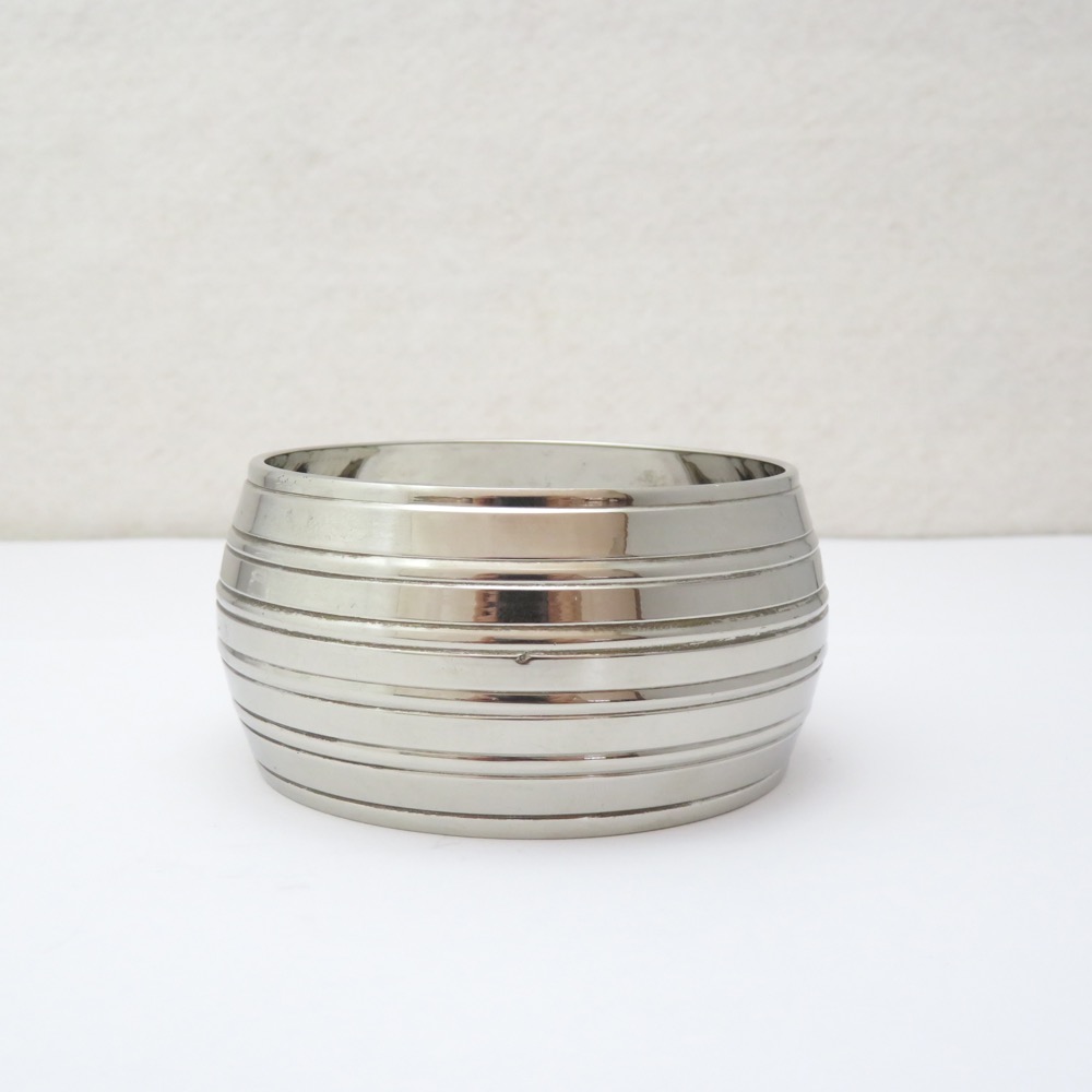 ヴィンテージ シルバーメタル バングルの画像