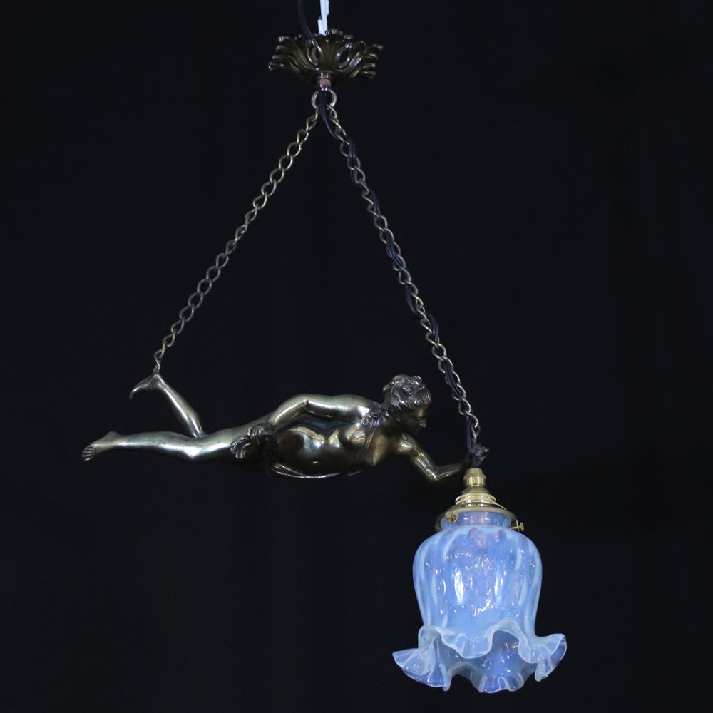 二十世紀初頭 フランス オパールセントガラス ブロンズ フィギュラル ハンギングランプの画像