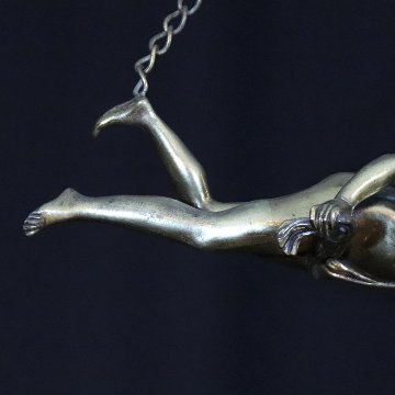 二十世紀初頭 フランス オパールセントガラス ブロンズ フィギュラル ハンギングランプの画像