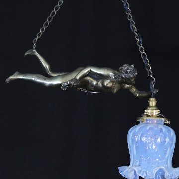 二十世紀初頭 フランス オパールセントガラス ブロンズ フィギュラル ハンギングランプの画像