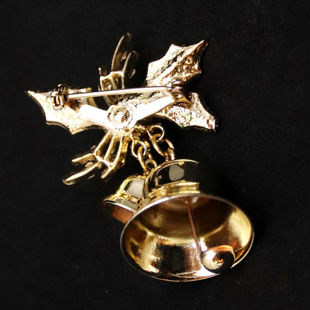 アメリカ ホリーベル クリスマスブローチの画像