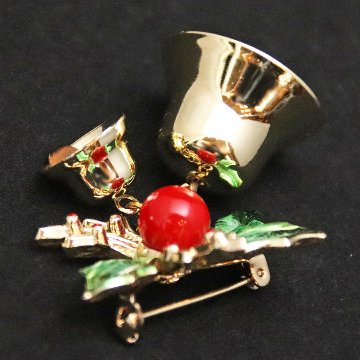 アメリカ ホリーベル クリスマスブローチの画像