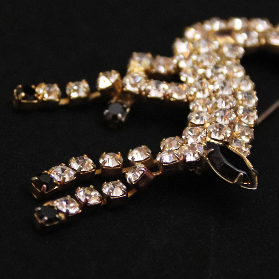 アメリカ トナカイ ラインストーンブローチの画像