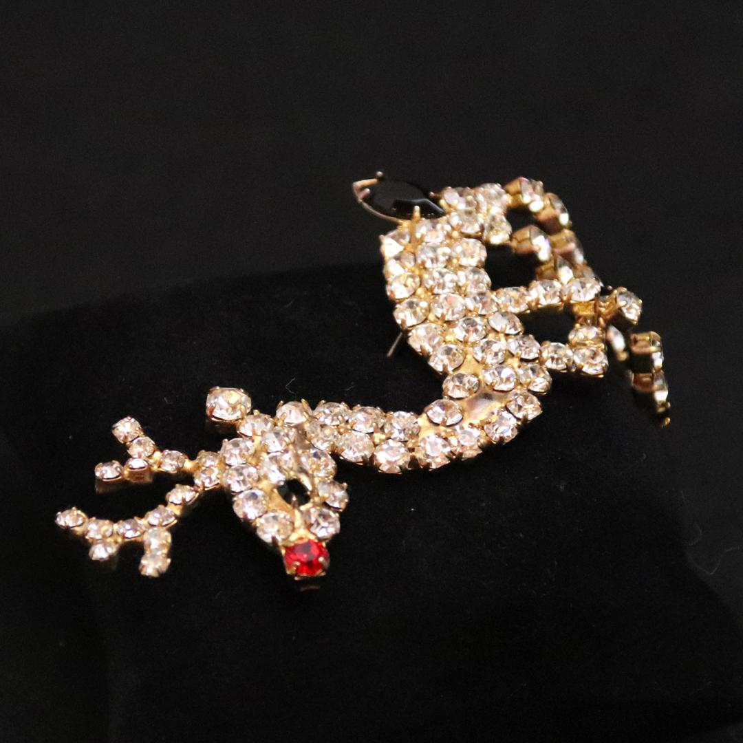 アメリカ トナカイ ラインストーンブローチの画像