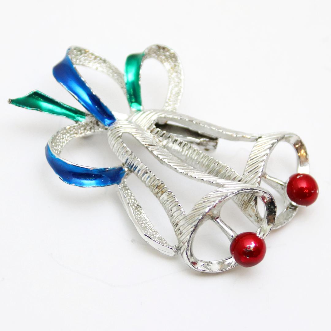 アメリカ Gerry’s クリスマスベル ブローチの画像