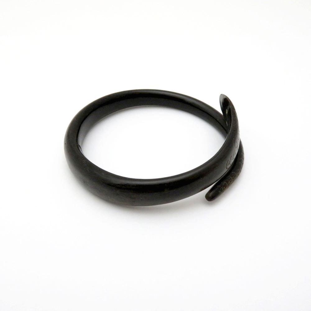 アンティーク ヴィクトリアン ホーン スネーク バングルの画像